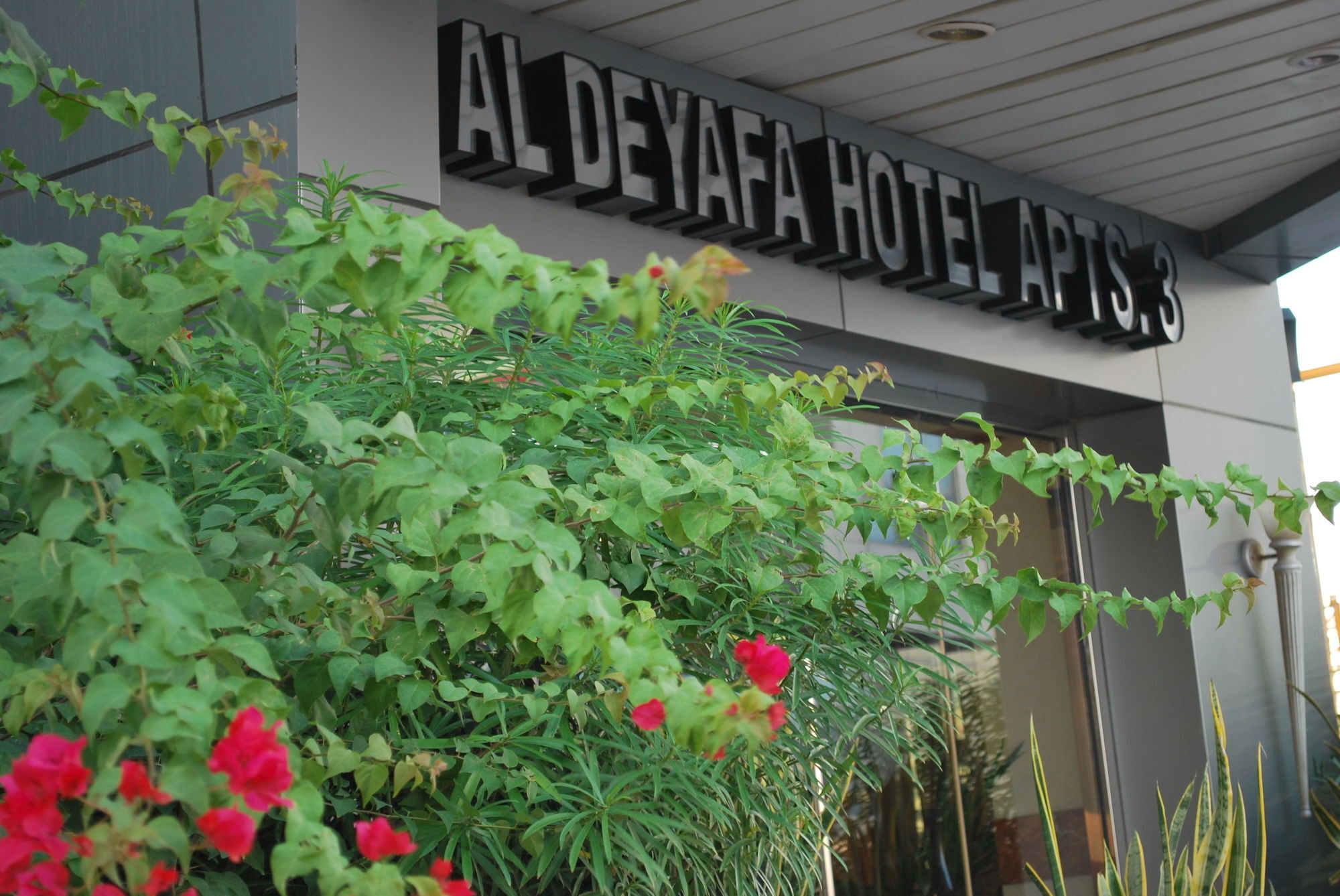 Al Deyafa Hotel Apartments Dubai Exterior foto